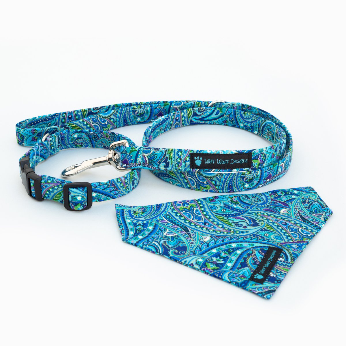 Even Great Dane’s fit in to our collars and leads! And if our XL is too small we are always happy to make to measure. This handsome boy is modelling our Azure design. Available here in an array of sizes to fit all woofers: ow.ly/xUNq30mCs2Y