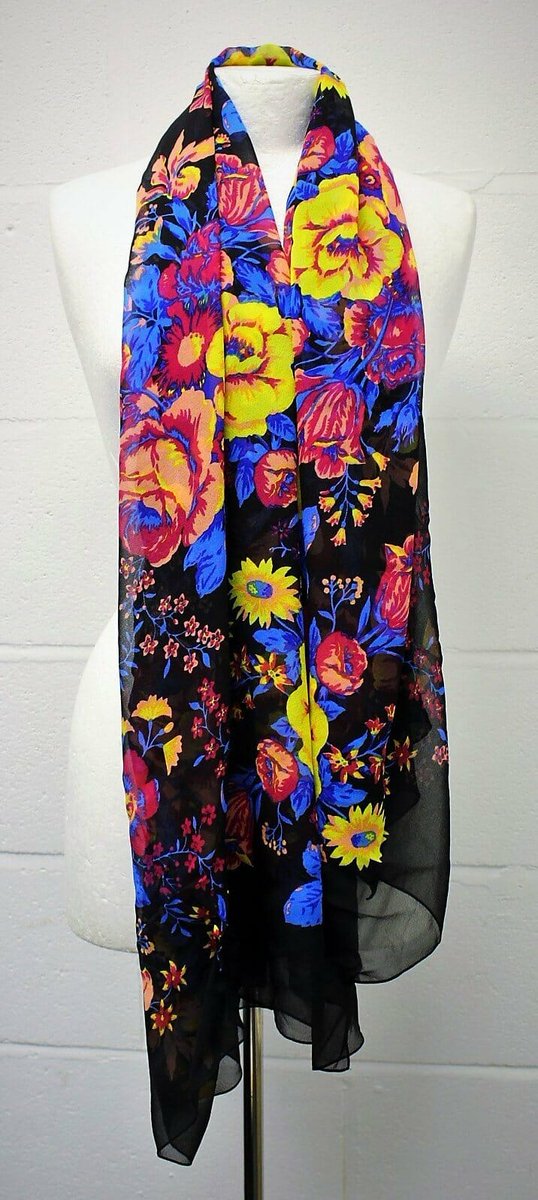 ❗ New Product❗
Create That WOW Factor With This Stunning Diane Von Furstenberg Black Silk Scarf With This Vibrant Floral Pattern. Head Over To thebazaarshop.co.uk For More Information