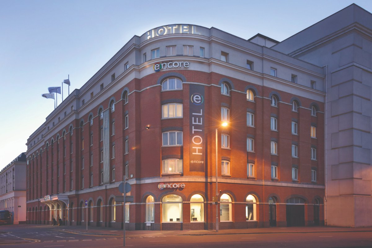 ⭐ It's that time of year again...looking for a bargain? ⭐ No need to brave the shops we have our 40% Black Friday sale live online! 
Visit encorebelfast.co.uk code # BlackFriYAY18 to book or give us a call!
T's &amp; C's apply 😀