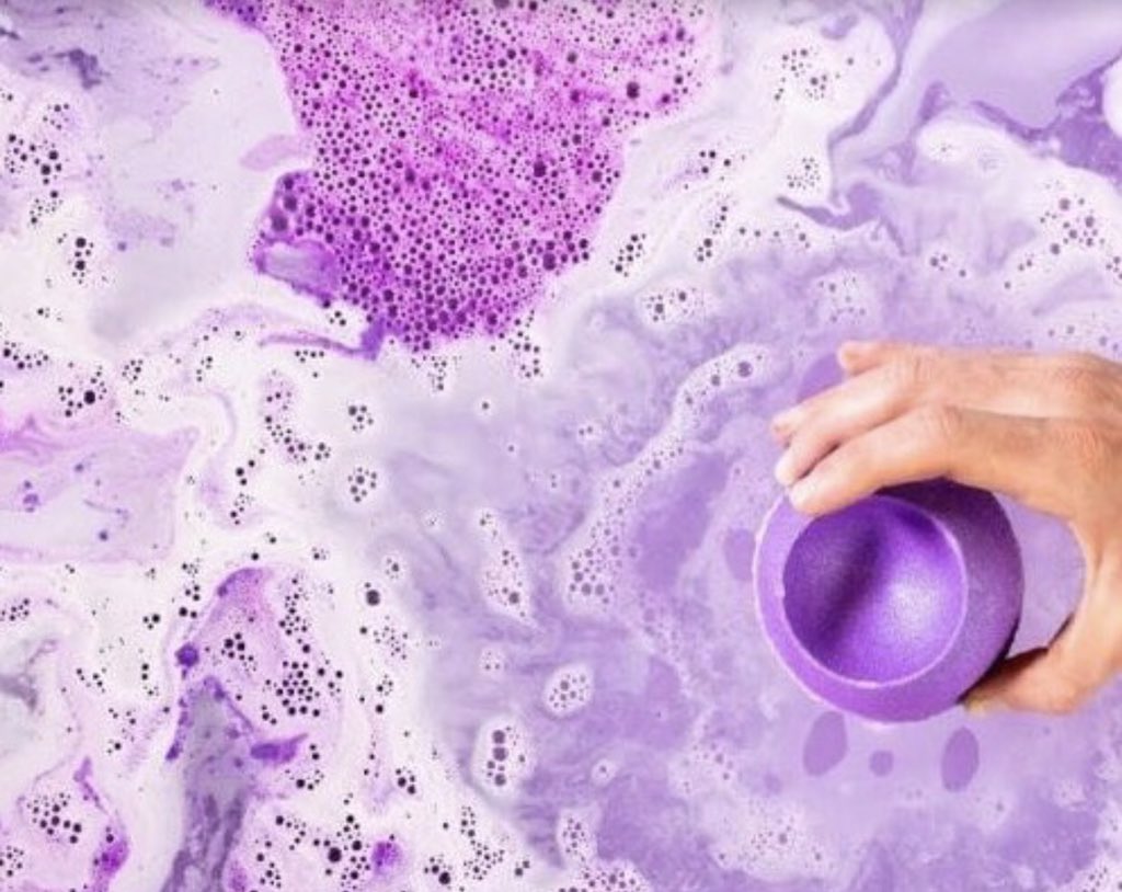 LUSHSouthAfrica's tweet photo. Dive into the divine waters of #GoddessBathBomb &amp; emerge on a higher plane. With heavenly jasmine absolute, oudh &amp; sandalwood, this will make for a heaven scent soak 🛁
.
Now available as an Online Exclusive.
Please remain water wise in water scarce parts of SA 🙏🏼💦
.
#BathBomb https://t.co/Hai2Y3kSkl
