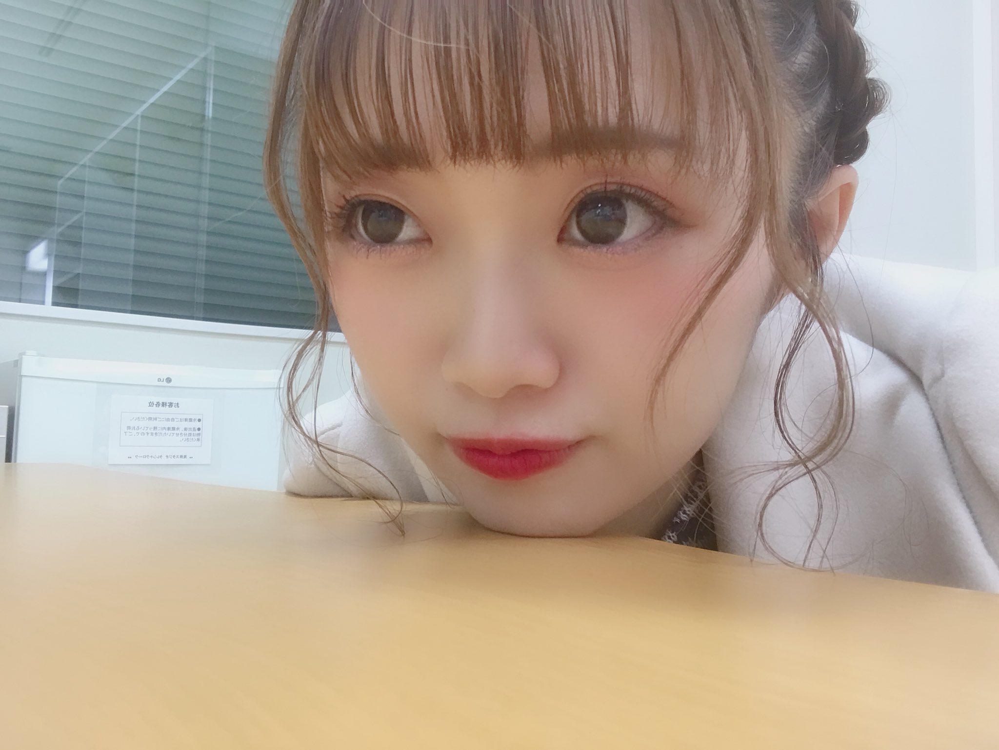 中井りか アイドルの自撮り可愛い可愛いって褒め讃えるおまえらｱ 自撮りってなｱ 滑稽極まり無いって知ってるか それは中井だけ 女豹ポーズ 理想と現実 アイドルだっていろいろある T Co B15ixqqqvc Twitter