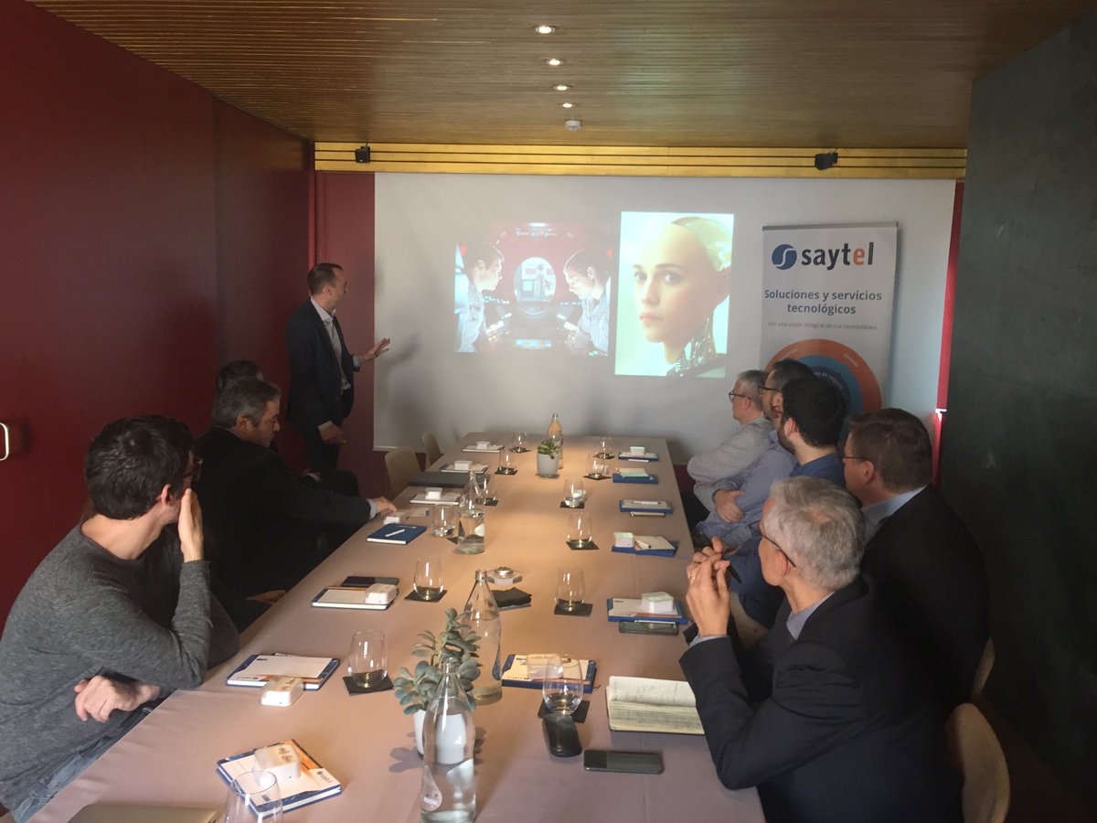 Saytel's tweet photo. Ayer en Barcelona, Alberto Garcia Fernandez de @IBM_ES y Eduard Marco de @Saytel nos mostraron como la #InteligenciaArtificial está al alcance de cualquier empresa y sus múltiples aplicaciones. ¡Un placer escucharos, gracias a todos los que compartisteis esta sesión con nosotros! https://t.co/hondPOe7Oa
