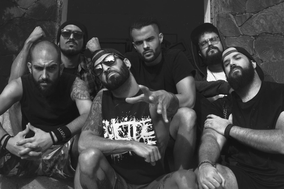 AnEndlessPath's tweet photo. 🔥An Endless Path 2019🔥NEW ALBUM OUT NOW 🤘🏼LINK HERE: https://t.co/Mpeckkp5fs 📷 Pic by: https://t.co/eJgKabN4bG https://t.co/1EHHJf4gua