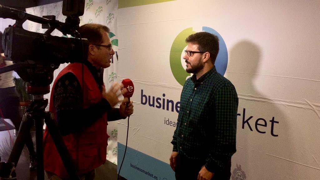 planttas's tweet photo. 🌱PLANTTAS ya ha sido presentada ante el tribunal de @businessmarket_ , inversores, empresarios y toda la gente que se ha acercado esta mañana al Centro de Congresos de Elche

#ElJardinMasGrandeDelMundo #BusinessMarketElche https://t.co/I142XXSH1G