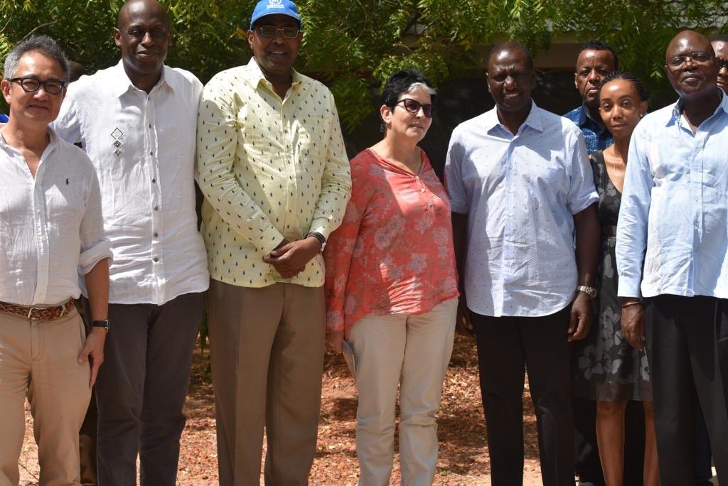 AMB_Affey's tweet photo. Deputy president ⁦@WilliamsRuto⁩ today in Dadaaab where he instructed the establishment of Tivet facility to support both host and refugee population in #Dadaab and provide the needed skills for the youth in 3months.
⁦@Refugees⁩ 
⁦@RaoufMazou⁩ https://t.co/SR1VUJQq6T