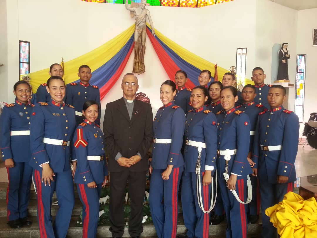 Mcsordimilvzla's tweet photo. Misa de Cristo Rey en la Academia Técnica Militar Bolivariana. @benito_adanm https://t.co/e6mBmlRtlS