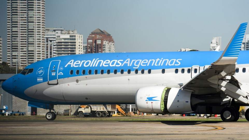 MarizuOO's tweet image. #Ahora - Aerolíneas Argentinas suspendió todos los #vuelos del lunes  próximo 26/11🛬#servicio #transporte. De cara a la medida de fuerza planteada por 5 gremios aeronáuticos APLA,UALA,APA,APTA,UPSA