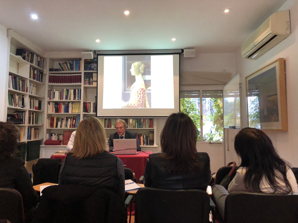 Fantástica charla de Miguel Ángel Recio Crespo, me quedo con los “deberes” de crear experiencias culturales <a href="/AliterEIN/">Aliter EIN</a> #MujeryLiderazgo