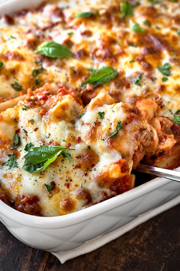 A brand new recipe ready for when that turkey day dinner you just enjoyed has digested, and your hungry again! Easy &amp; cheesy Baked Ziti is up on The Cozy Apron, all hot &amp; bubbly! thecozyapron.com/baked-ziti/
