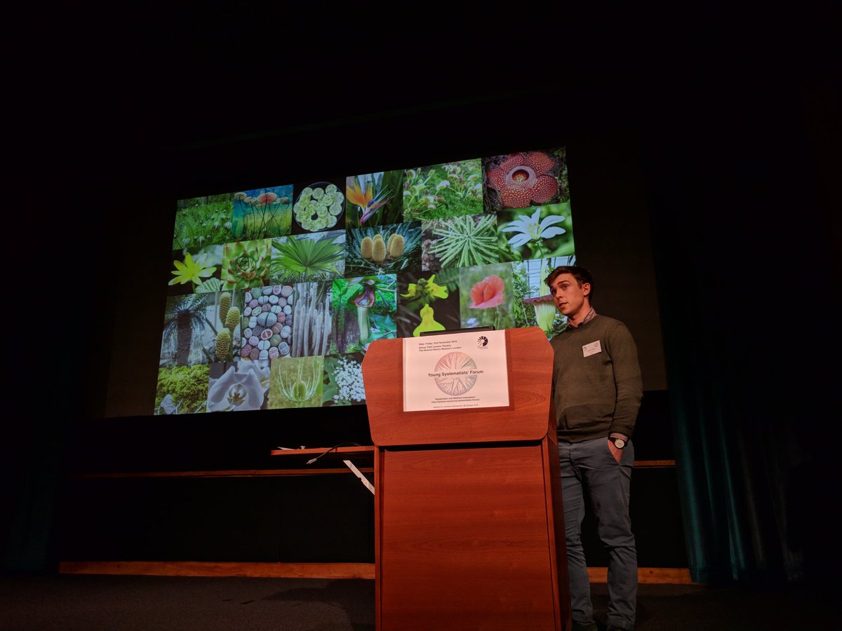 JordiPaps's tweet photo. Very proud of @_AlexBowles, my PhD student co-supervised by @bechtis, giving a great talk on the genomic origin of plants in the @NHM_London #2018YSF #YSF2018 https://t.co/MprBeVQ1VJ