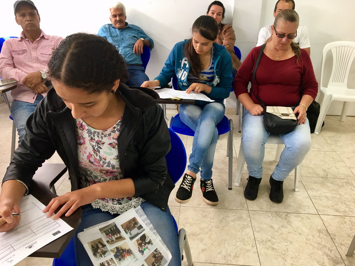 imLuisFelipe's tweet photo. Resultados concretos que generan confianza en Herveo: acciones con proveedores, abuelitos y reforestación. Impacto económico, social y ambiental respectivamente. @AnaldexColombia @javierDiazMo #RSE #ODS #hassfromcolombia @MinAgricultura @PTPColombia @MincomercioCo  @ConsultorGv https://t.co/5LiA9N0Xnc