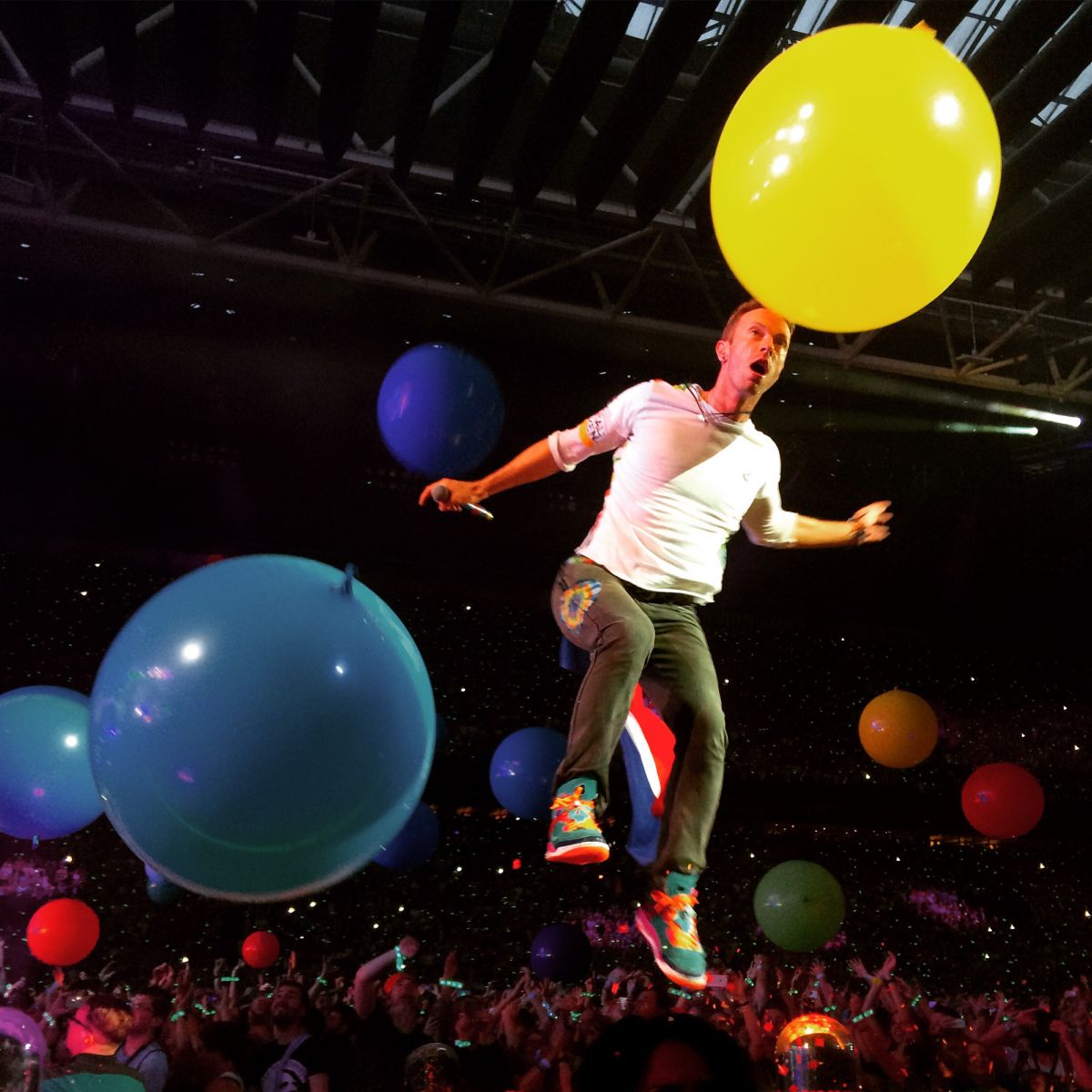 coldplayxtra's tweet photo. Some really amazing photos and stories being shared on the #ColdplayTimeline Fan Memories section 🙌
🔗 https://t.co/GPRHl185CP https://t.co/cVwF38As5g