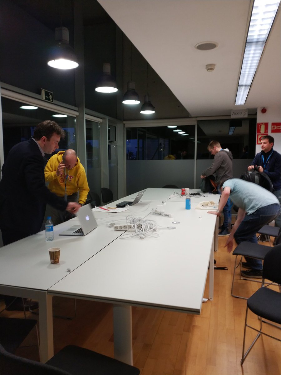 nextflowio's tweet photo. Finishing a really enjoyable session of coding #nfhack18 #CRGtraining
Time for some closing remarks and after the wrapping up don't forget we will together to #poblenou to take a well deserved beer! 🍻🥂 https://t.co/GEdLfoF3OT