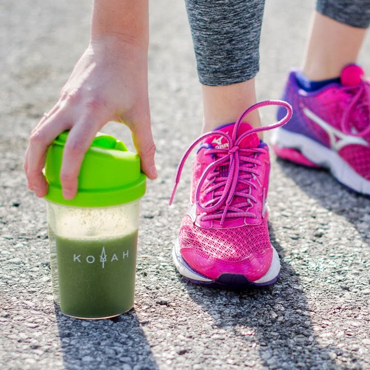 The feast is over. Its time to drink your greens, lace up your running shoes and get outside for a quick walk, run or jog. 💫🏃🌱
.
#getoutside #healthy #greens #organic #movement #exercise #healthychoices #healthylifestyel #drinkyourgreens #plantbased #organic #smoothiemixes