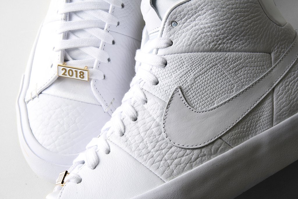 nike blazer royal white out