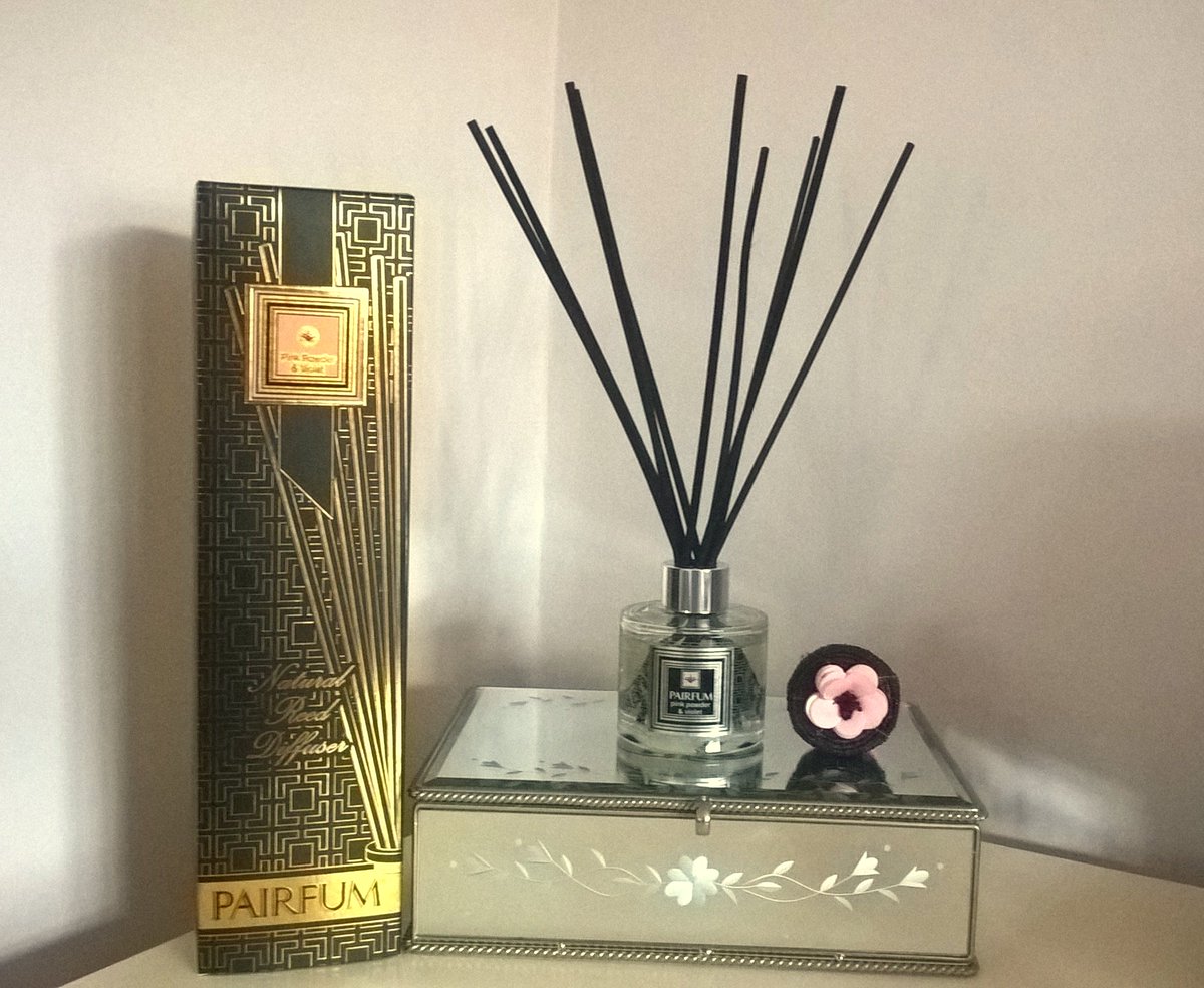 star100x's tweet photo. Keeping my rooms fresh and fragrant with this Pink Powder & Violet Reed Diffuser from @pairfum
With a large array of fragrances to choose from you can buy on Amazon: https://t.co/5i0VmMJcZ8
#naturalreeddiffuser #homefragrance #sponsored #ad #pairfum #christmasgiftidea #gift https://t.co/WpuZOrzqoW