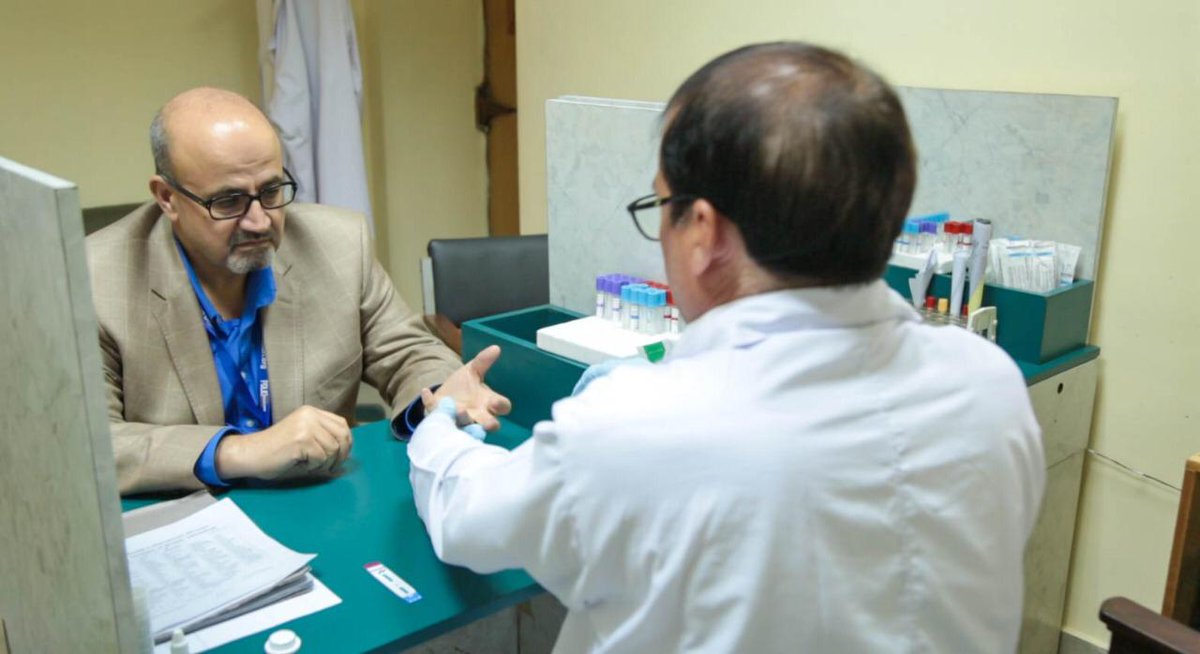 UNAIDS_Pakistan's tweet photo. Dr. Nima Abid, @WHOPakistan WR sets an example by taking #HIV test today on upcoming #WorldAIDSDay
#KnowYourStatus to #PreventTestTreat https://t.co/znojeZzjk9