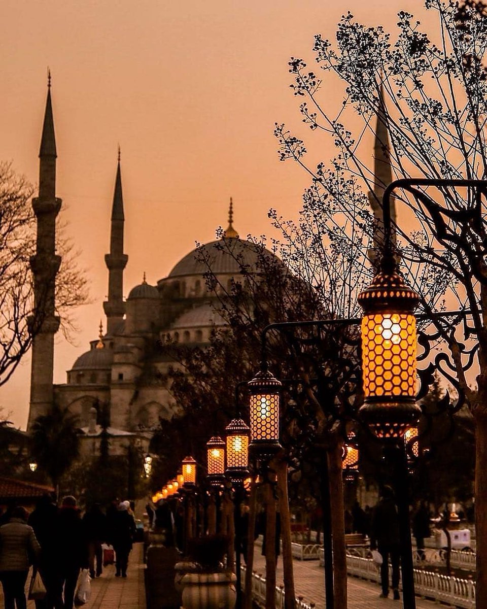 Cuma rahmettir, berekettir, dua etmektir. Hatırlamak ve hatırlanmaktır. Cumamız mübarek, dualarımız kabul olsun.
#hayırlıcumalar