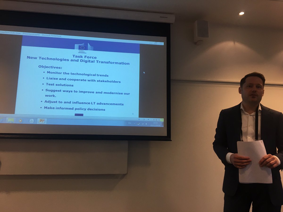 Rachael Ryan tweet media