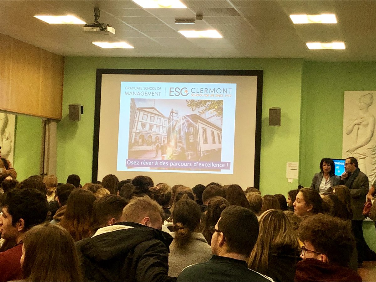 bonemaison's tweet photo. En place pour la conférence de @FrRoudier au lycée Mme de Staël @ESCClermont #Go2C #Schoolforlife https://t.co/pa2G9jU9jm