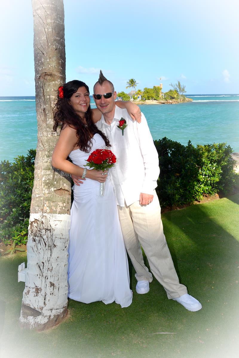 MrTightLines's tweet photo. My friend, Amanda is a finalist in Couples Resorts Jamaica's photo contest. Help me rally votes! https://t.co/bBt0X6z5N2 https://t.co/dGls2zu5Jm