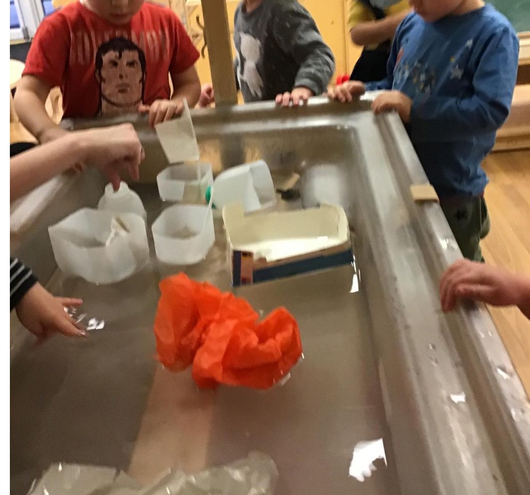 SpringNurseryH's tweet photo. Yesterday our Dragonfly group worked on excellent extended learning. The children made little boats out of varies materials in the morning and then in the afternoon experimented with material floating and sinking. Excellent learning ⛵️🛶#Springgrowlearn #science #floatandsink https://t.co/wCoD8bXS10