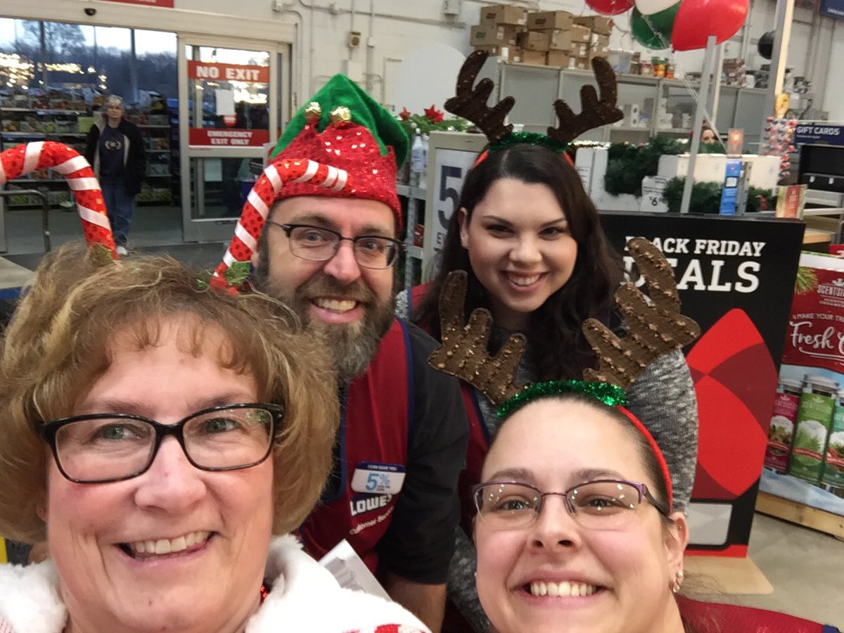 lap173's tweet photo. Having fun at store #71, Goshen, IN.      #HRconnected, #lastblackfridayforme https://t.co/sKvVkGJhMQ