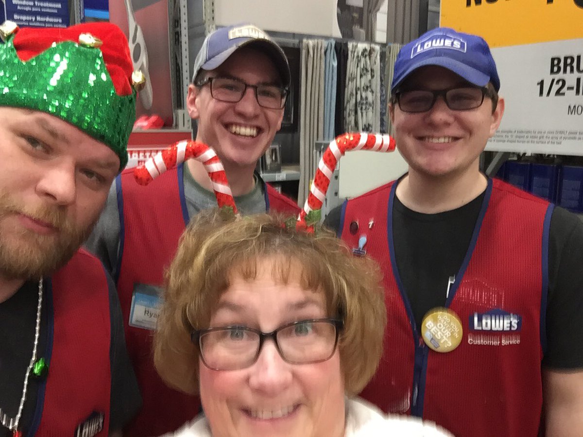 lap173's tweet photo. Having fun at store #71, Goshen, IN.      #HRconnected, #lastblackfridayforme https://t.co/sKvVkGJhMQ