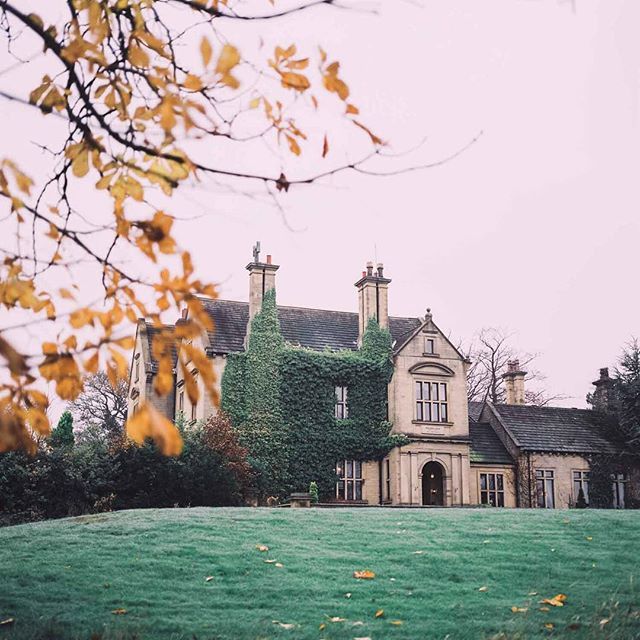 C_T_Photo's tweet photo. Beautiful wedding last Saturday at #bagdenhall, the sneak peak album is up on FB now! Shot on @hasselblad 500c/m with 80mm f2.8 on Fuji Pro 400h.
.
.
.
#alternativewedding #filmwedding #filmweddingphotographer #shootfilm #shootfilmmag #hasselblad #bagden… https://t.co/J5LAyV09G7 https://t.co/m7P5DRNXI8