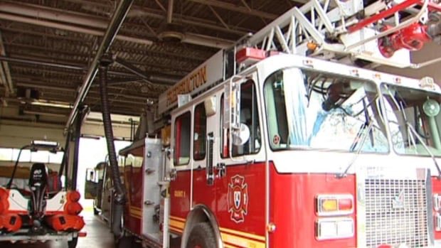 NIFSC_CA's tweet photo. Fire forces 2 people from their home on St. Mary's First Nation
https://t.co/dTER0DzIYe #firesafety #FNfiresafety #FirstNations https://t.co/2lAnbvIrBw