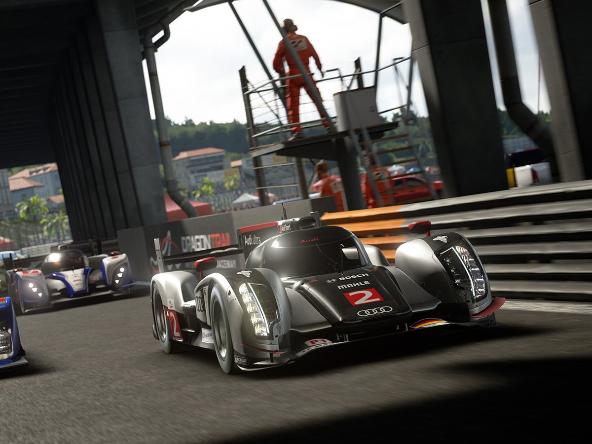 PlayStationES's tweet photo. ¡Parada en boxes!🚦Estés con #GranTurismoSport o con cualquier otro juego… ¡Es la hora de comer ! 🍽 #PlayWeekend https://t.co/dh5ehizLmy
