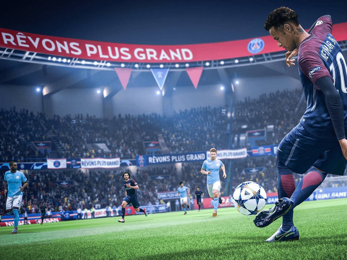 PlayStationES's tweet photo. ¡El árbitro pita el descanso! Pon pausa, estira las piernas y dalo todo el resto del #PlayWeekend! 🏃🎮🏃🏻♀️ https://t.co/ORjJLrzaKG