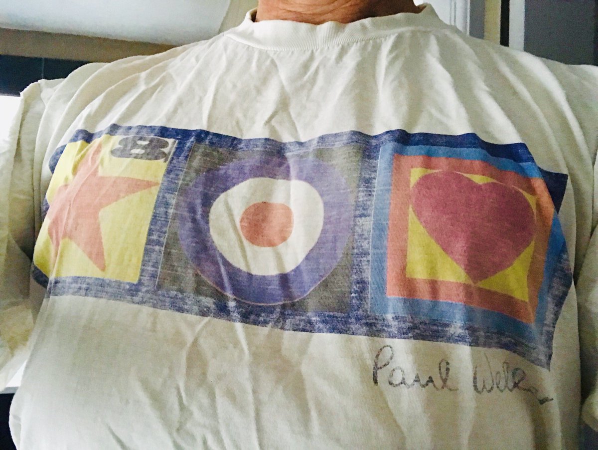clashboy23's tweet photo. Sporting a Paul Weller cira Stanley Rd tour Tee.
#TShirtDay
#needsaniron https://t.co/RhsinAYxhM