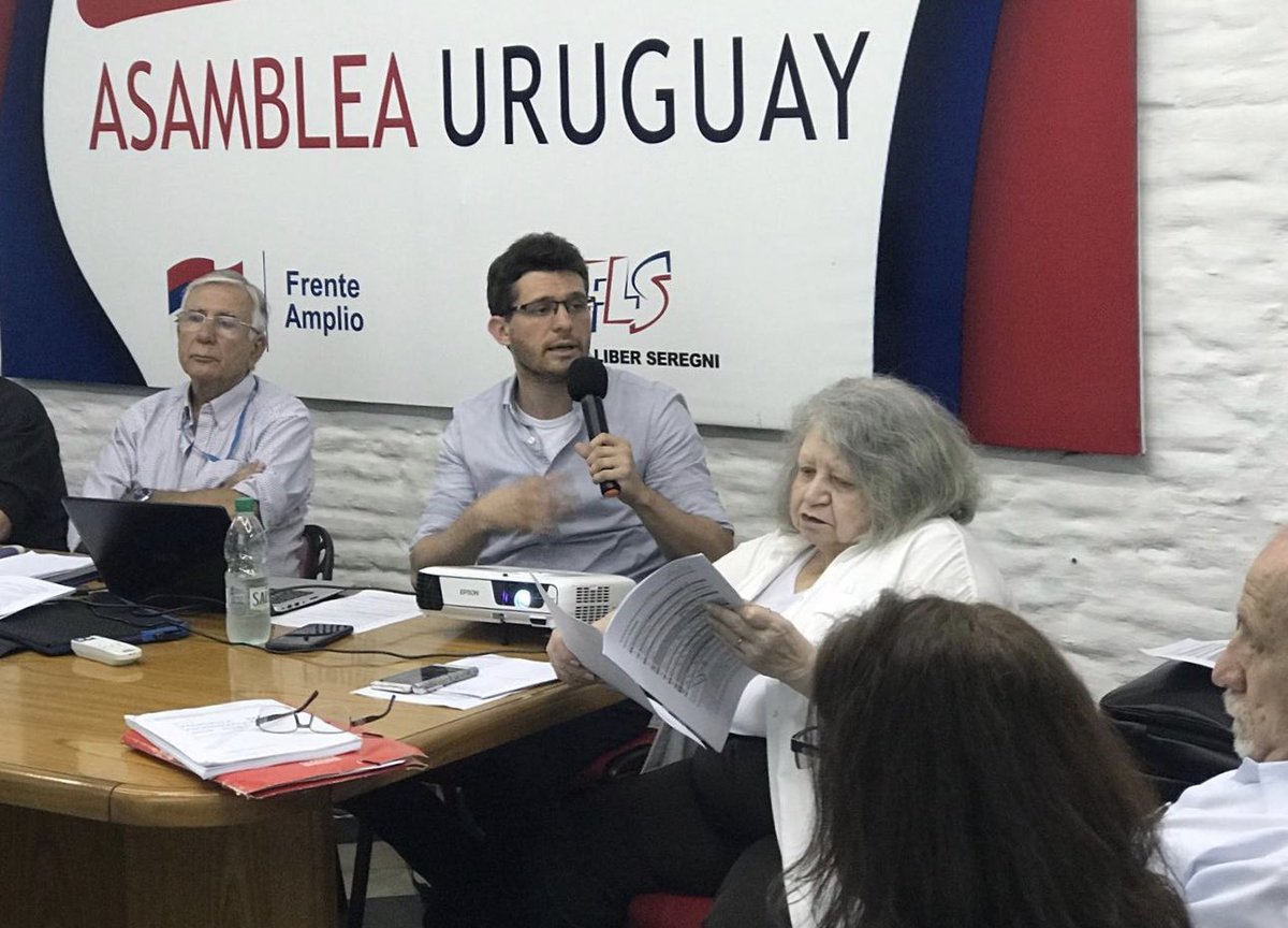 Miguelorenzoni's tweet photo. #ProgramaFA 
Muy buena actividad de intercambio con compañeros/as de @AsambleaUruguay que participarán del Congreso de nuestro querido @Frente_Amplio https://t.co/821HeKQpwK
