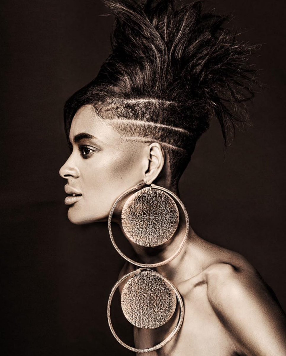 THE CHAMELEON COLLECTION 🔥🔥🔥 @juniorgreenhair @vanessadavidofficial @iulia_david_photography came here to #slay❤ for #britishhairdressingawards #2ndintheseries #nibrasmakeup #makeup #makeupartist #bha #blackmodels #ukmodels #hair #afrohair #hairdressersjournal