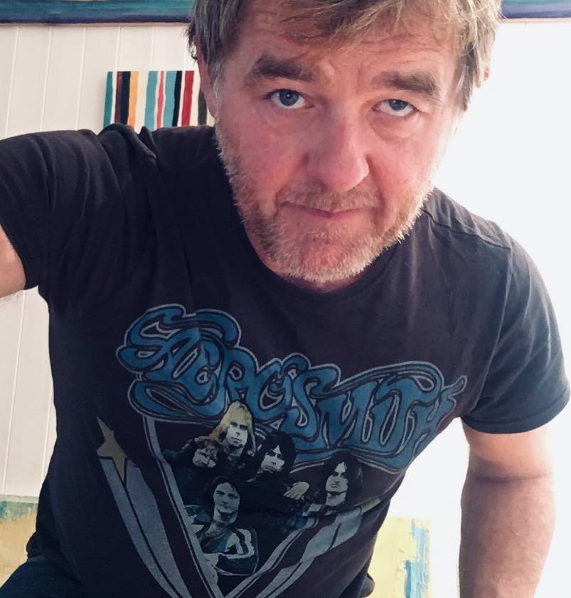 CAMPERVANRADIO's tweet photo. Which T shirt? The Aerosmith WINS! 
WALK THIS WAY ? #TShirtDay @6_Music @WhatsOn6Music @laurenlaverne @BBCRadMac  @Aerosmith @rundmc @stevelamacq https://t.co/Bo0lJH4uGR