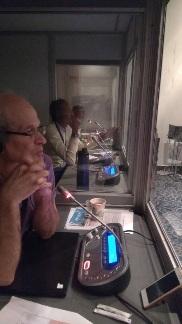 vivianatipiani's tweet photo. Desde la cabina de #interpretación en la cumbre naturaleza y cultura con los colegas del día #unbiodiversity #1nt #español #english #french #arabic #terp #translator #booth #interpretor https://t.co/pY8fTJisOV