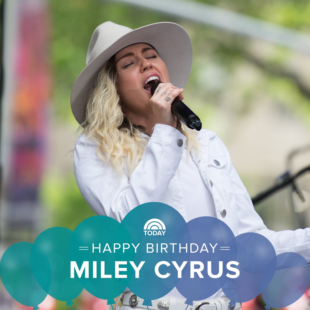 And we can t stop... wishing a happy birthday!

 