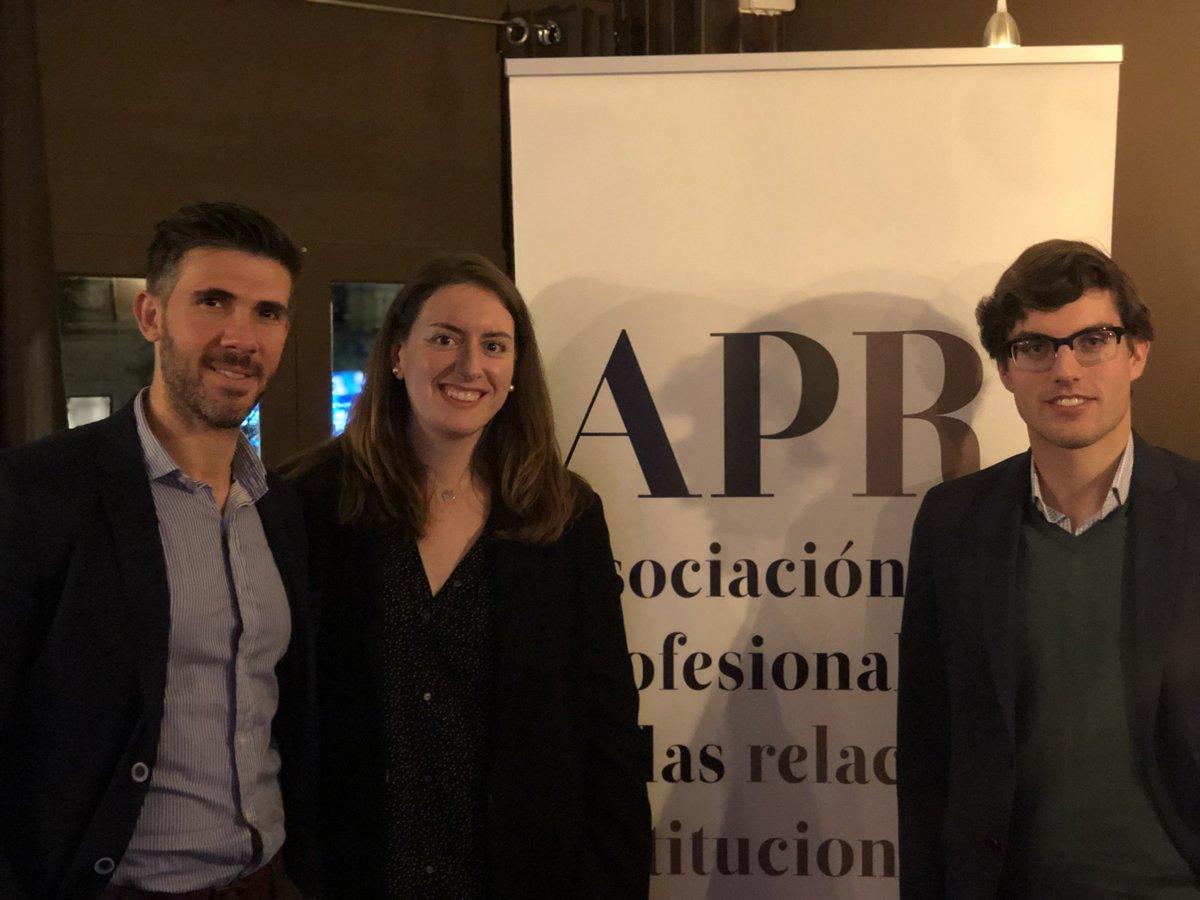 Lobby_ES's tweet photo. Si te perdiste nuestro último #LobbyHour con @efetra sobre #publicaffairs y #movilidad aquí te lo contamos 👉🏻https://t.co/Z0imLxT6U5 👈🏻 https://t.co/eCN4KA0q9R