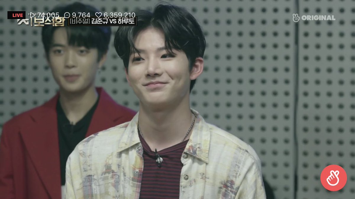 bhj989900's tweet photo. วันนี้จุนคยูทำได้ดีมากจนได้รับคำชมจากท่านประธานด้วยค่ะ 😭💓

#YG_TREASUR_BOX https://t.co/cmkt3cTwpY