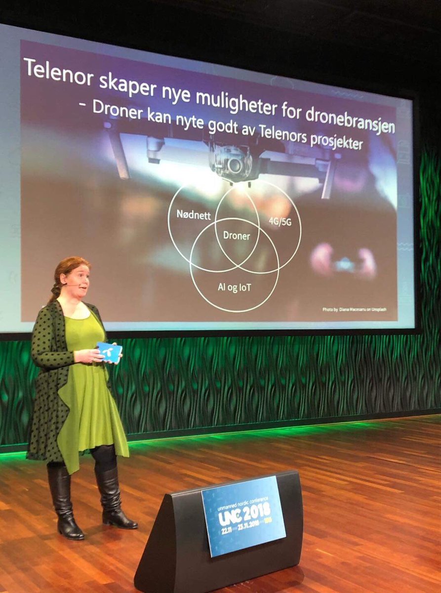 Ein fantastisk dag på <a href="/UASNorway/">UAS Norway</a>, der eg har lært veldig mykje om droner, samtidig som eg fekk fortelja om korleis Telenor er ein viktig del av droneøkosystemet framover. Trur det var fleire enn meg som fekk lyst til å testa litt droneflyging i dag 🙂
