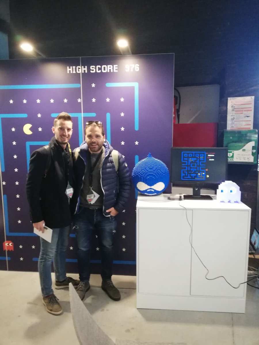 giancarlodiana's tweet image. With Luca Rossi, having fun and improving knowledge here at #drupalcampbe for @kelyon #humansofkelyon #drupalcamp #Drupal