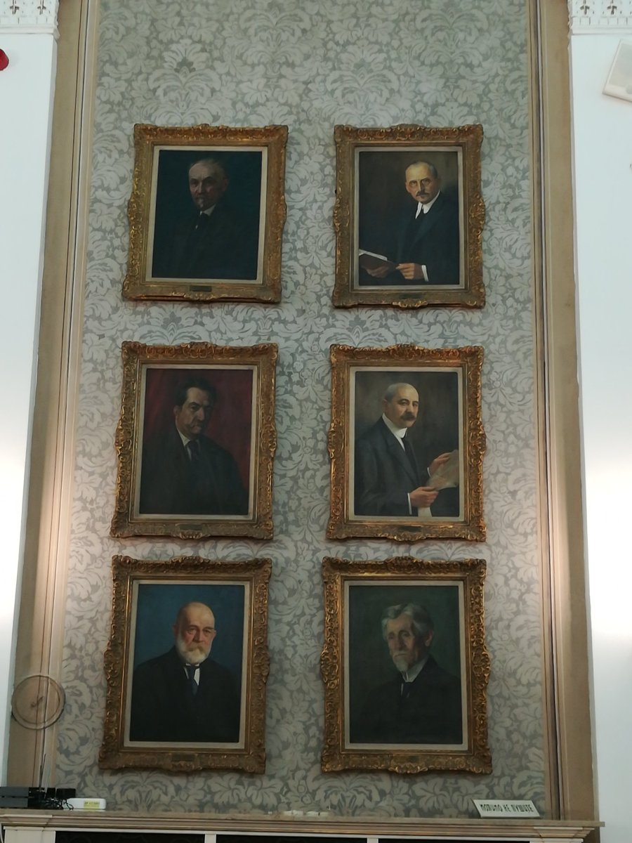 eusrbija's tweet photo. Rektorka Beogradskog univerziteta dr Ivanka Popović, nakon sastanka sa šefom #EUdelegacija @FabriziSem kaže da je važno da razgovaramo o razlozima zašto je osnovan Univerzitet 🎓. BU danas ima oko 5000 zaposlenih i ogroman broj studenata #EvropaZaMene #EU2me https://t.co/GtqQMKD7JS