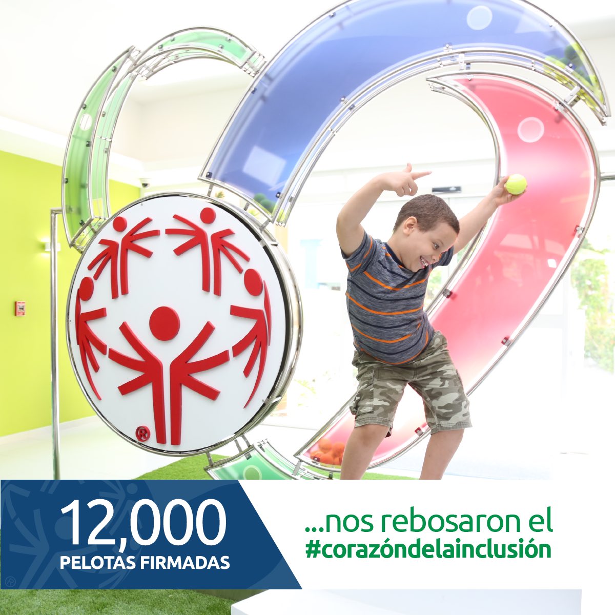 RDincluye2018's tweet photo. ¡Cerramos con DOCE MIL pelotas firmadas por la INCLUSIÓN! 😬🙃

Gracias a todas las personas que firmaron la suya y la insertaron en el #corazóndelainclusión 💕

#unidosporlainclusión #RDincluye2018 https://t.co/f1ruuB0OhD