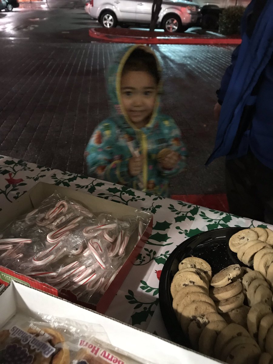 It’s beginning to look a lot like Christmas. 🎼Merry Christmas to all!