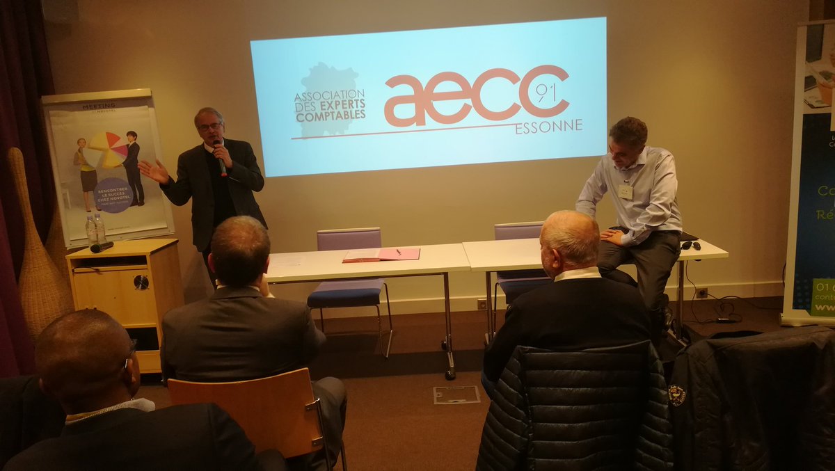 cciessonne's tweet photo. Partenariat #AECC91 et #cciessonne pour "collaborer à l'échelle des bassins d'emploi sur des thématiques partagées #creation #transmission #conseil" @emmanue48714900 https://t.co/vefoVZegfU