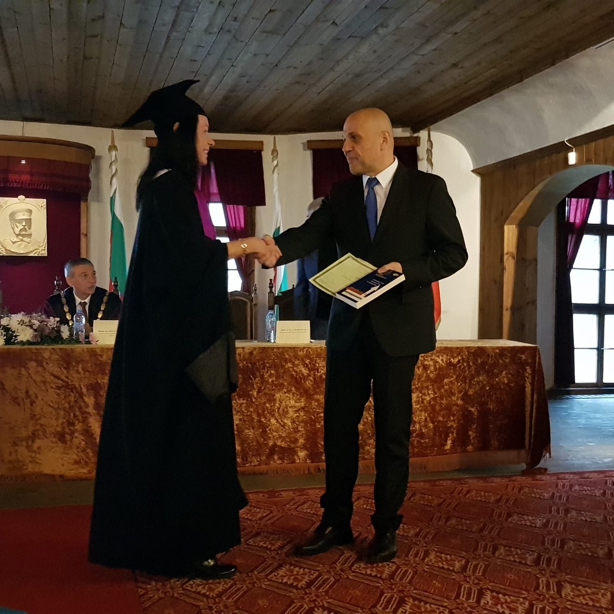 Tomislav Donchev tweet media