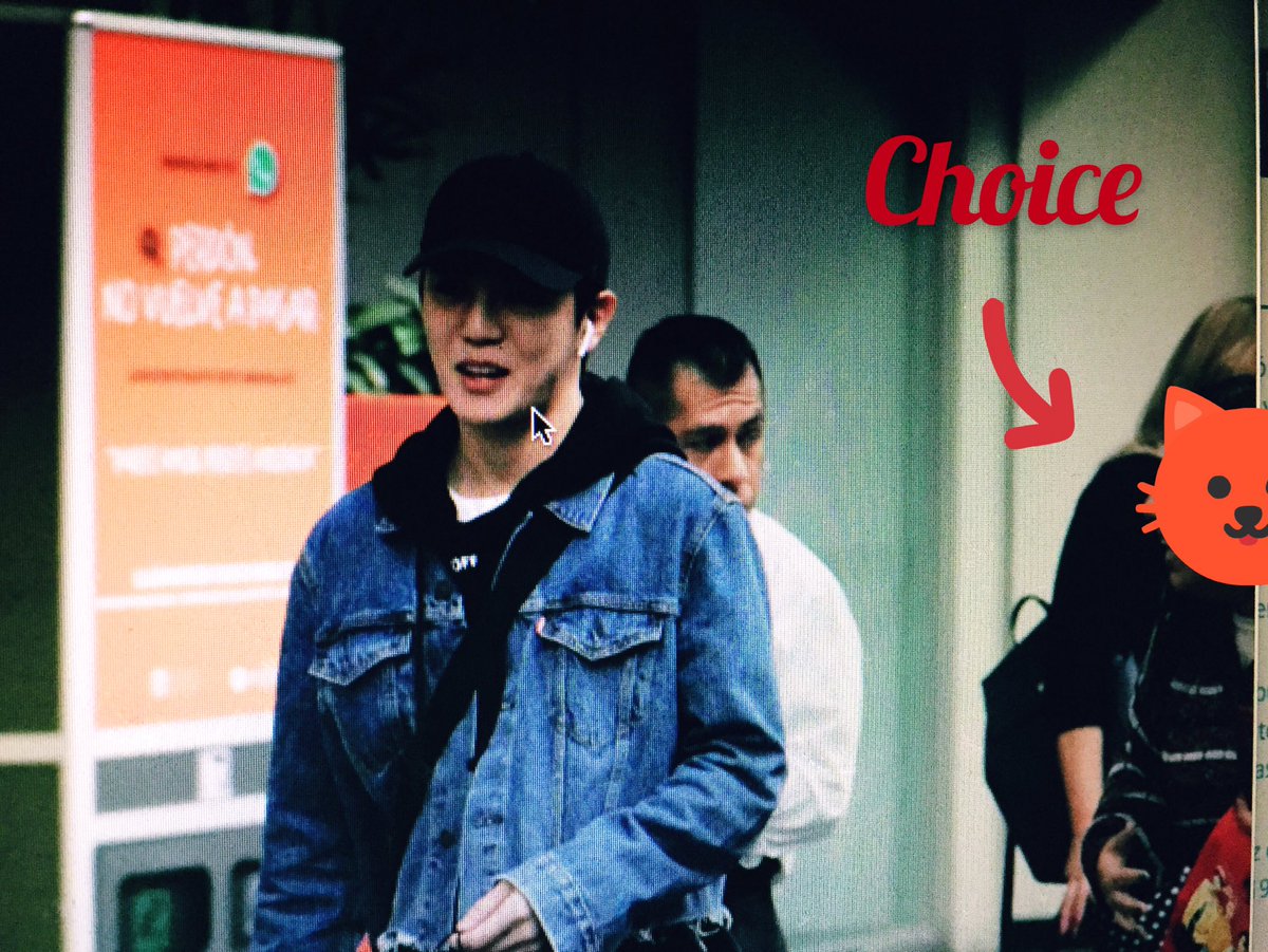 NinaJirafaMx's tweet photo. [PREVIEW] 18.11.21
#Donghun estaba nervioso al principio, pero se dio cuenta que las chicas solo querían ayudarlo, así que les prestó atención y logro encontrar el baño 😂 

#ACEinMexico #MEXICO_ACE #ACE_world_Tour #ToBeAnACE #ChoiceFandom https://t.co/j1FErkJx6Q