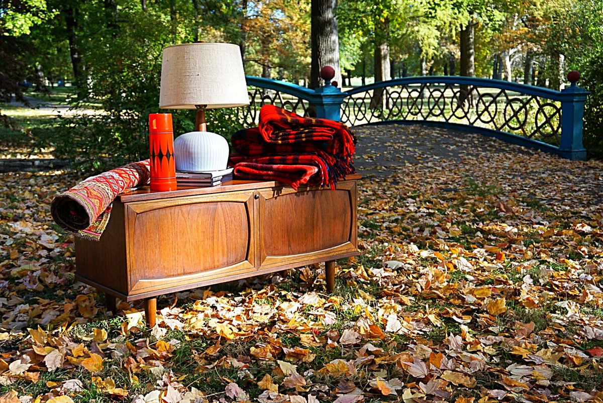 VtgLifeRedhead's tweet photo. Get Your Cozy On This Weekend @RocketCentury With Storewide Savings!  https://t.co/XLXa6IkOgI https://t.co/w21kKgwKJV