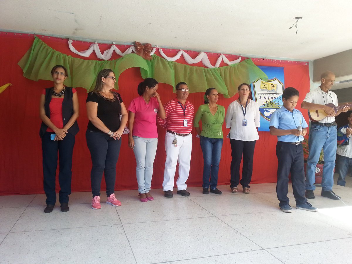 Sucre_CBITALP's tweet photo. Circuito Educativo N°3 Super Bloques presente en el 1er Congreso Pedagógico Circuital 2018- 2019 https://t.co/kdqe6hmKpl